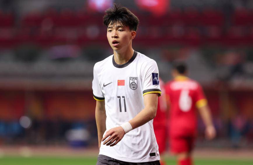 韩媒：意甲球队想要引进王钰栋，但他父亲拒绝，称不踢主力没意义